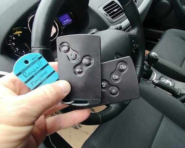 Бежевый Рено Меган, объемом двигателя 1.46 л и пробегом 250 тыс. км за 8500 $, фото 28 на Automoto.ua