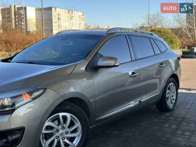 Бежевий Рено Меган, об'ємом двигуна 1.46 л та пробігом 246 тис. км за 6990 $, фото 20 на Automoto.ua