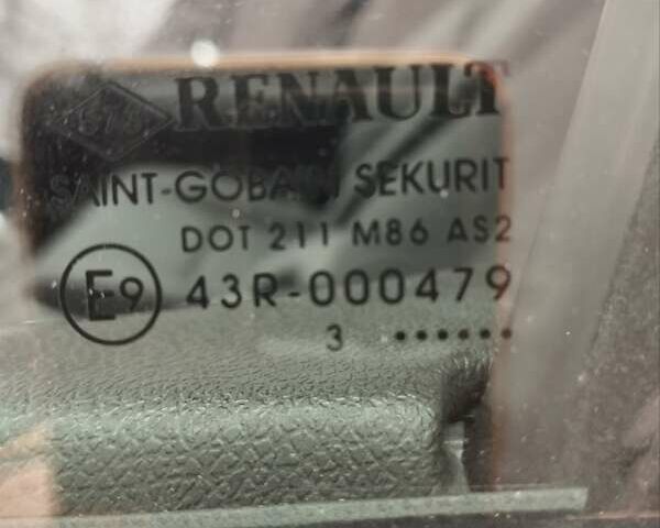 Бежевый Рено Меган, объемом двигателя 1.46 л и пробегом 250 тыс. км за 8500 $, фото 56 на Automoto.ua