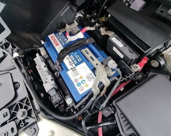 Бежевый Рено Меган, объемом двигателя 1.46 л и пробегом 250 тыс. км за 8500 $, фото 47 на Automoto.ua