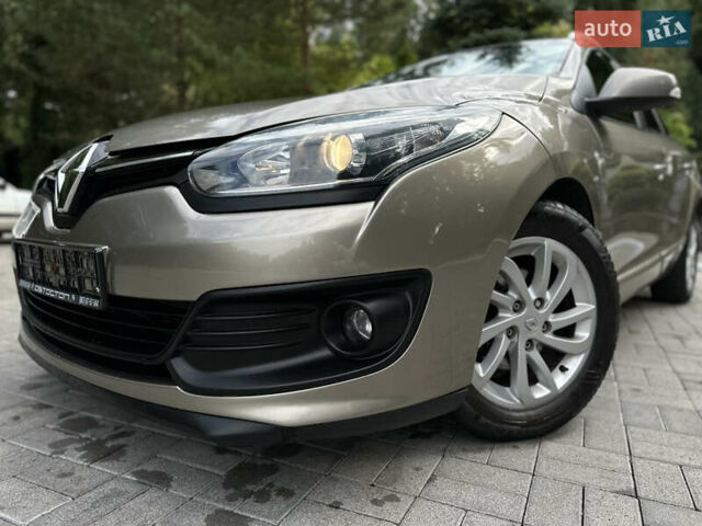 Бежевый Рено Меган, объемом двигателя 1.5 л и пробегом 220 тыс. км за 8350 $, фото 6 на Automoto.ua