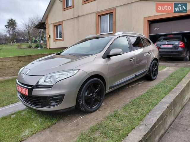 Бежевый Рено Меган, объемом двигателя 1.6 л и пробегом 181 тыс. км за 7300 $, фото 3 на Automoto.ua