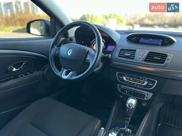 Бежевий Рено Меган, об'ємом двигуна 1.46 л та пробігом 246 тис. км за 6990 $, фото 63 на Automoto.ua