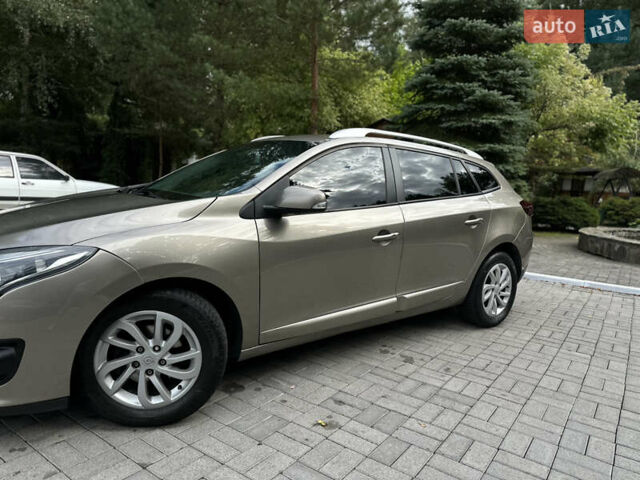 Бежевый Рено Меган, объемом двигателя 1.5 л и пробегом 220 тыс. км за 8350 $, фото 12 на Automoto.ua
