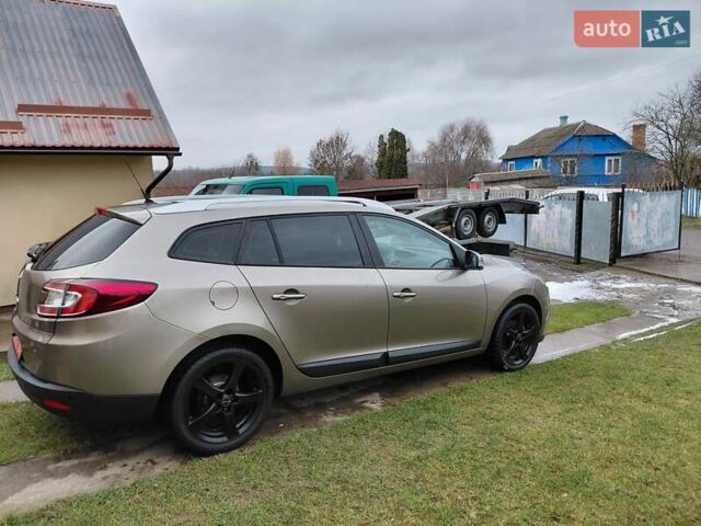 Бежевый Рено Меган, объемом двигателя 1.6 л и пробегом 181 тыс. км за 7300 $, фото 4 на Automoto.ua