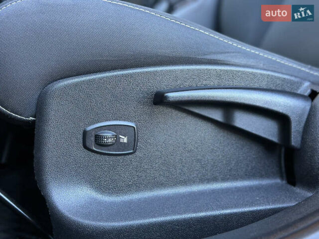 Бежевий Рено Меган, об'ємом двигуна 1.46 л та пробігом 246 тис. км за 6990 $, фото 38 на Automoto.ua