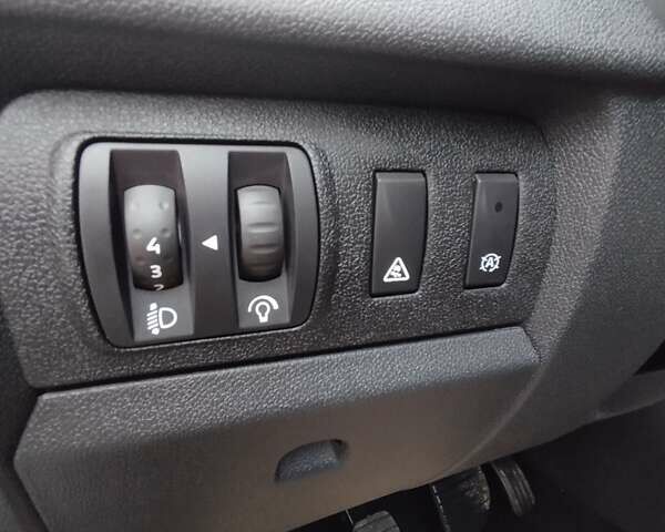 Бежевый Рено Меган, объемом двигателя 1.46 л и пробегом 250 тыс. км за 8500 $, фото 27 на Automoto.ua