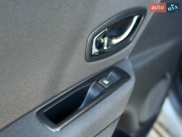 Бежевий Рено Меган, об'ємом двигуна 1.46 л та пробігом 246 тис. км за 6990 $, фото 49 на Automoto.ua