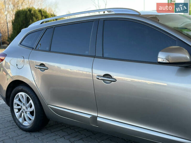 Бежевий Рено Меган, об'ємом двигуна 1.46 л та пробігом 246 тис. км за 6990 $, фото 11 на Automoto.ua