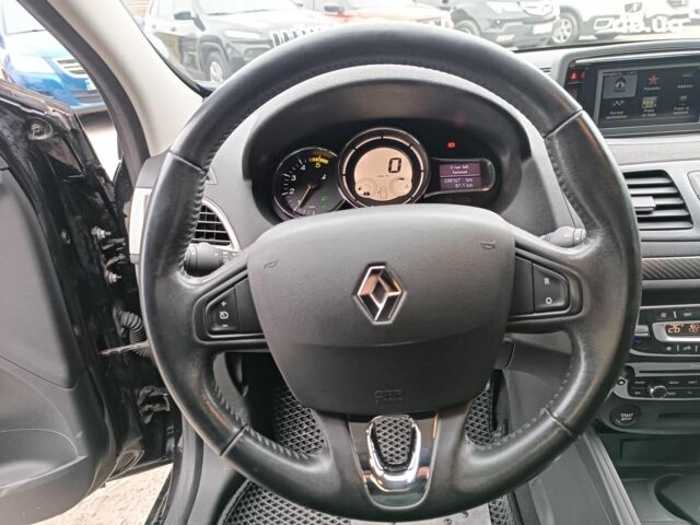 Бежевый Рено Меган, объемом двигателя 2.4 л и пробегом 248 тыс. км за 9540 $, фото 20 на Automoto.ua