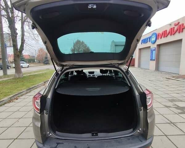 Бежевый Рено Меган, объемом двигателя 1.46 л и пробегом 250 тыс. км за 8500 $, фото 32 на Automoto.ua