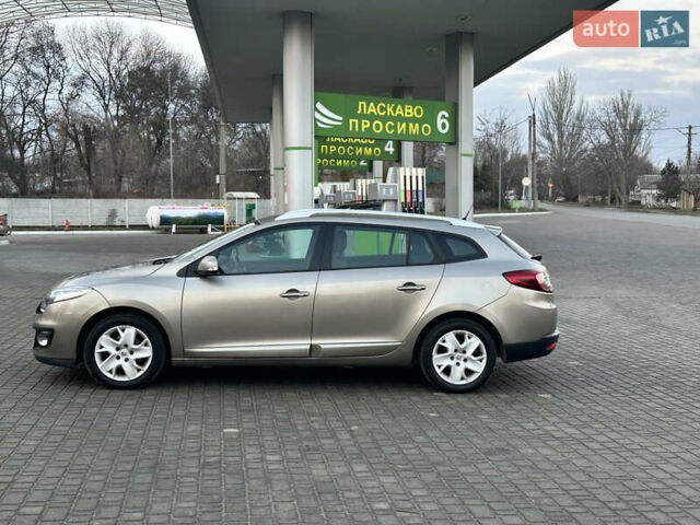 Бежевий Рено Меган, об'ємом двигуна 1.5 л та пробігом 185 тис. км за 7700 $, фото 3 на Automoto.ua