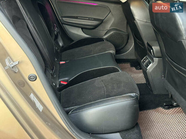 Бежевий Рено Меган, об'ємом двигуна 1.5 л та пробігом 241 тис. км за 12890 $, фото 20 на Automoto.ua