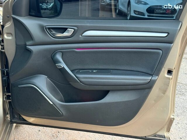 Бежевый Рено Меган, объемом двигателя 1.5 л и пробегом 241 тыс. км за 12890 $, фото 22 на Automoto.ua