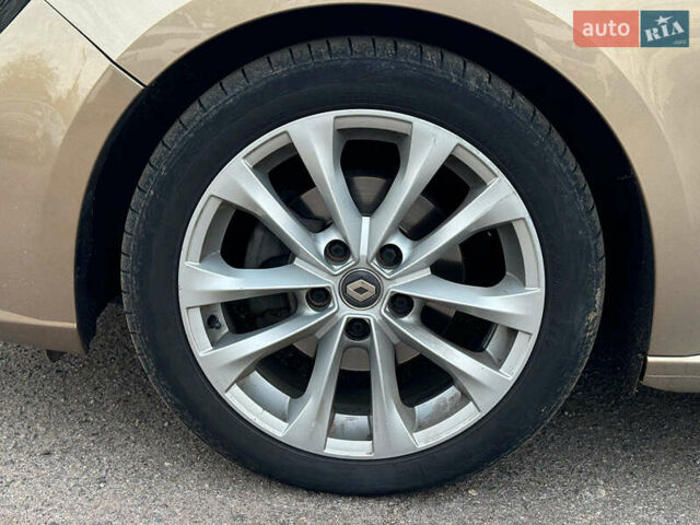 Бежевий Рено Меган, об'ємом двигуна 1.5 л та пробігом 241 тис. км за 12890 $, фото 12 на Automoto.ua