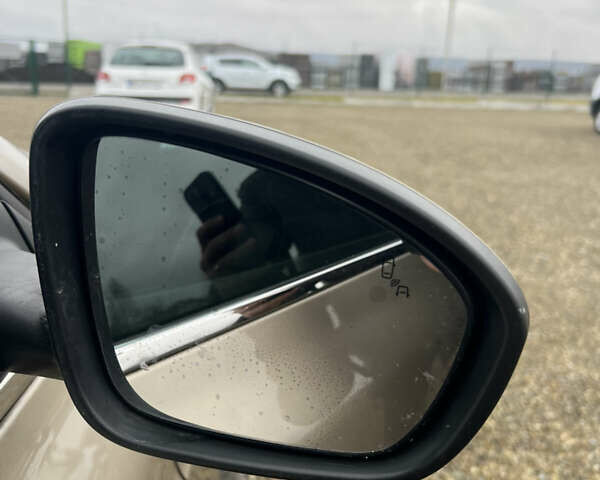 Бежевый Рено Меган, объемом двигателя 1.5 л и пробегом 128 тыс. км за 13500 $, фото 35 на Automoto.ua