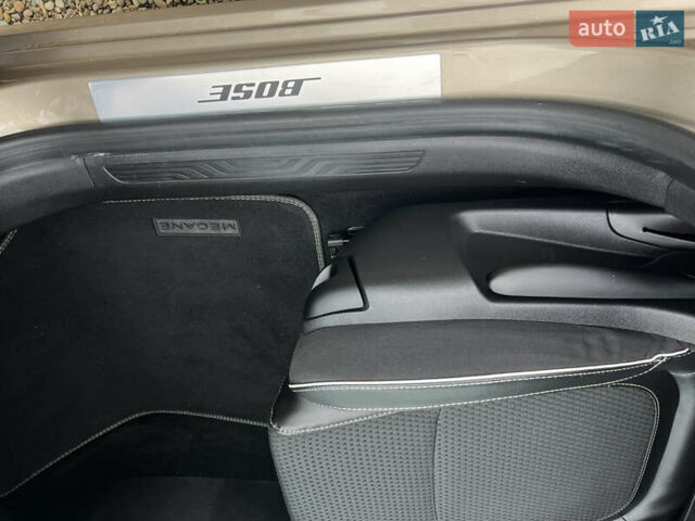 Бежевый Рено Меган, объемом двигателя 1.5 л и пробегом 128 тыс. км за 13500 $, фото 22 на Automoto.ua