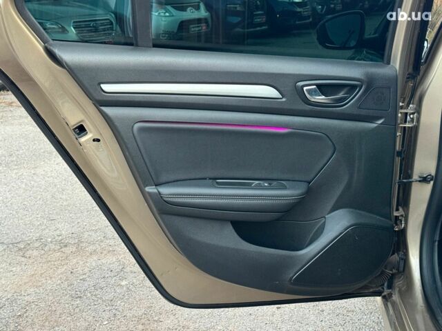 Бежевый Рено Меган, объемом двигателя 1.5 л и пробегом 241 тыс. км за 12890 $, фото 18 на Automoto.ua