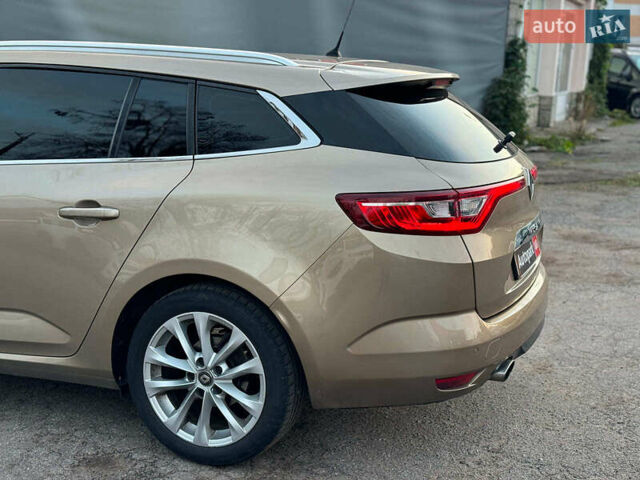 Бежевий Рено Меган, об'ємом двигуна 1.5 л та пробігом 241 тис. км за 12890 $, фото 9 на Automoto.ua