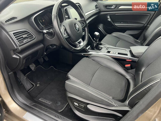 Бежевый Рено Меган, объемом двигателя 1.5 л и пробегом 128 тыс. км за 13500 $, фото 31 на Automoto.ua