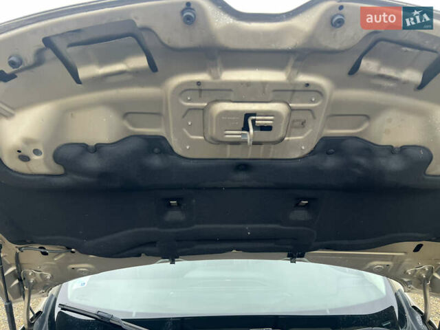 Бежевый Рено Меган, объемом двигателя 1.5 л и пробегом 128 тыс. км за 13500 $, фото 38 на Automoto.ua