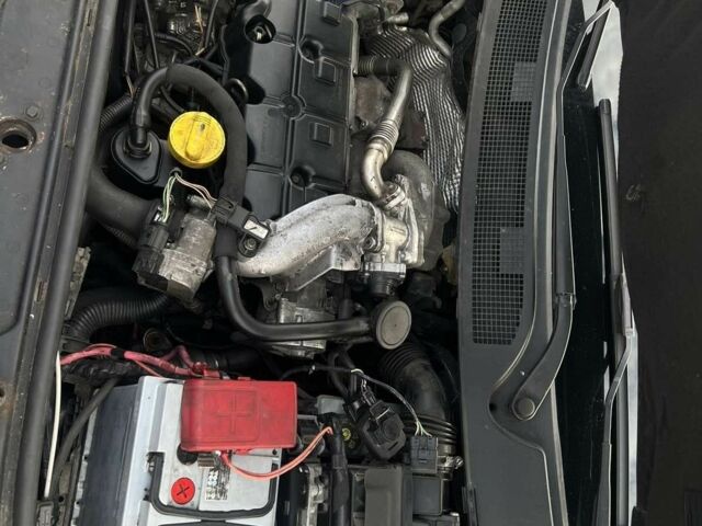 Чорний Рено Меган, об'ємом двигуна 0 л та пробігом 295 тис. км за 5200 $, фото 3 на Automoto.ua