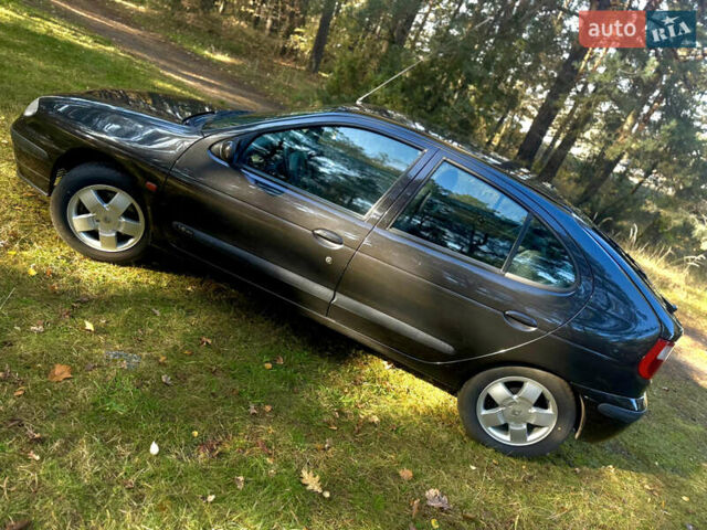 Чорний Рено Меган, об'ємом двигуна 1.6 л та пробігом 169 тис. км за 2800 $, фото 5 на Automoto.ua