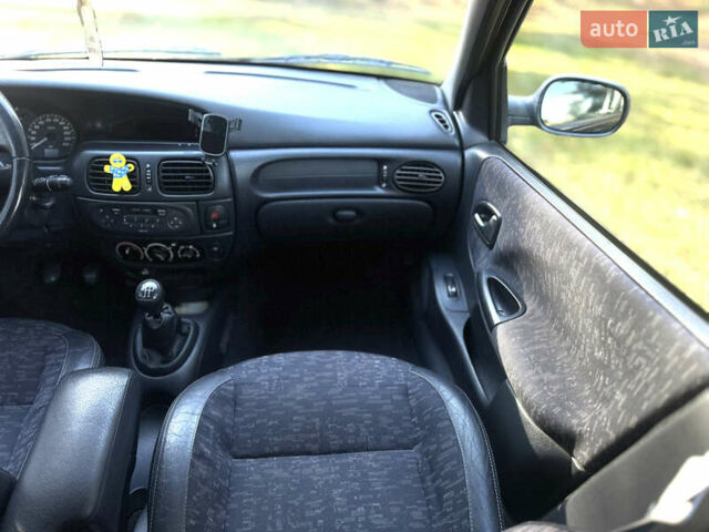 Чорний Рено Меган, об'ємом двигуна 1.6 л та пробігом 169 тис. км за 2800 $, фото 24 на Automoto.ua