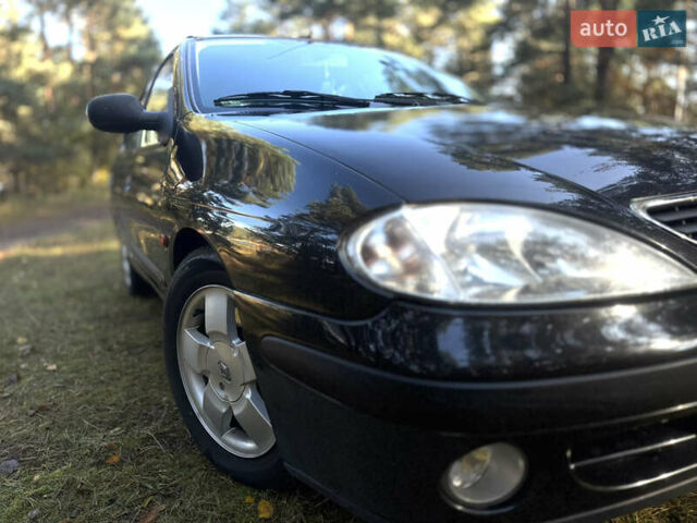 Чорний Рено Меган, об'ємом двигуна 1.6 л та пробігом 169 тис. км за 2800 $, фото 3 на Automoto.ua