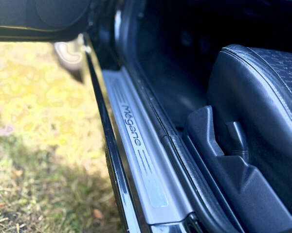 Чорний Рено Меган, об'ємом двигуна 1.6 л та пробігом 169 тис. км за 2800 $, фото 13 на Automoto.ua