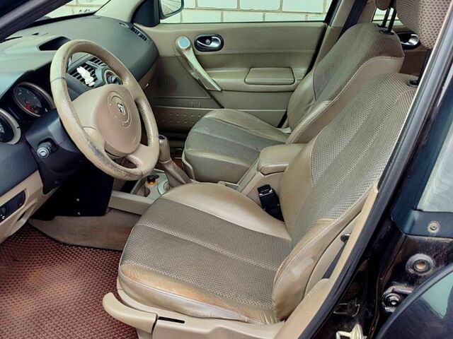 Чорний Рено Меган, об'ємом двигуна 1.4 л та пробігом 200 тис. км за 3100 $, фото 5 на Automoto.ua