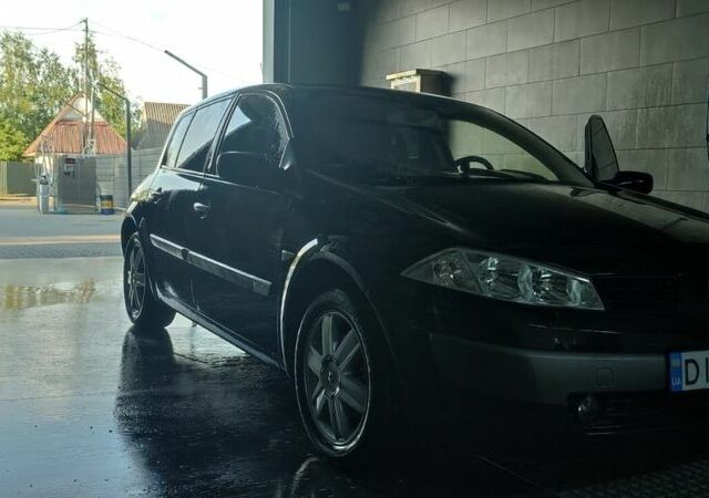 Рено Меган 2003 у Заставной на Automoto.ua Чорний Рено Меган, об'ємом двигуна 1.9 л та пробігом 284 тис. км за 3150 $, фото 2 на Automoto.ua