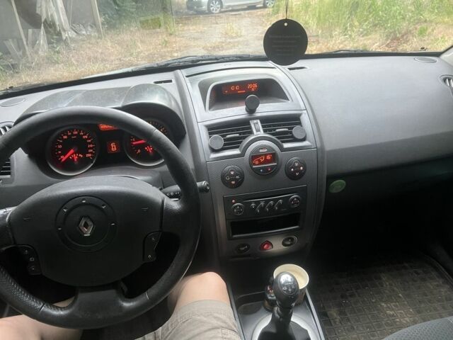 Рено Меган 2003 у Одесі на Automoto.ua Чорний Рено Меган, об'ємом двигуна 1.9 л та пробігом 175 тис. км за 3900 $, фото 10 на Automoto.ua