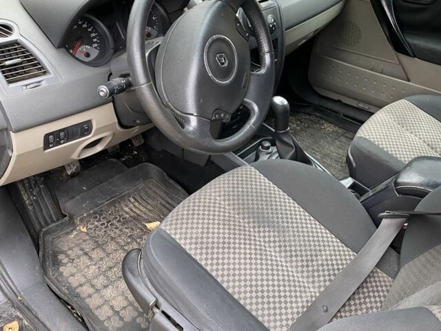 Черный Рено Меган, объемом двигателя 1.6 л и пробегом 250 тыс. км за 2100 $, фото 2 на Automoto.ua