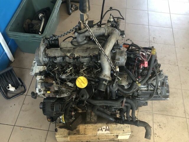 Черный Рено Меган, объемом двигателя 1.9 л и пробегом 238 тыс. км за 4200 $, фото 15 на Automoto.ua