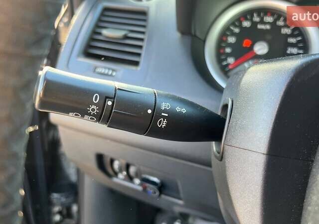 Чорний Рено Меган, об'ємом двигуна 1.6 л та пробігом 255 тис. км за 5290 $, фото 15 на Automoto.ua