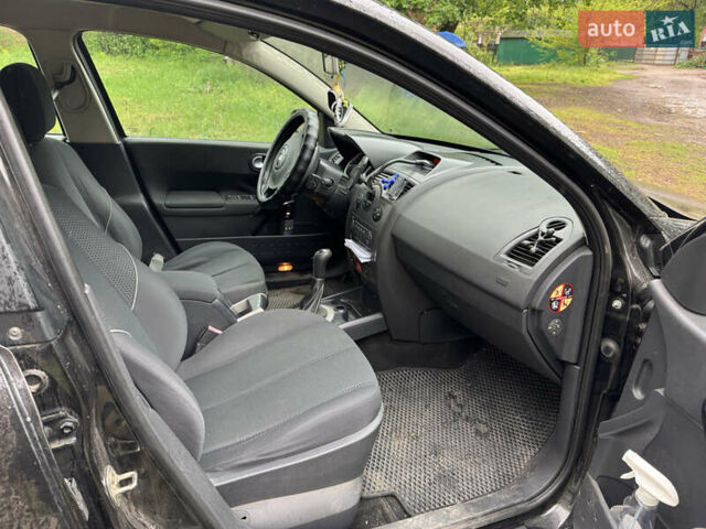 Черный Рено Меган, объемом двигателя 1.6 л и пробегом 229 тыс. км за 4000 $, фото 5 на Automoto.ua