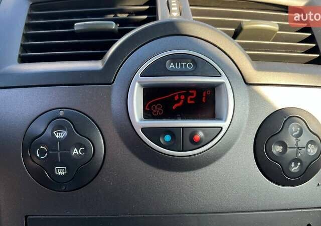 Чорний Рено Меган, об'ємом двигуна 1.6 л та пробігом 255 тис. км за 5290 $, фото 20 на Automoto.ua