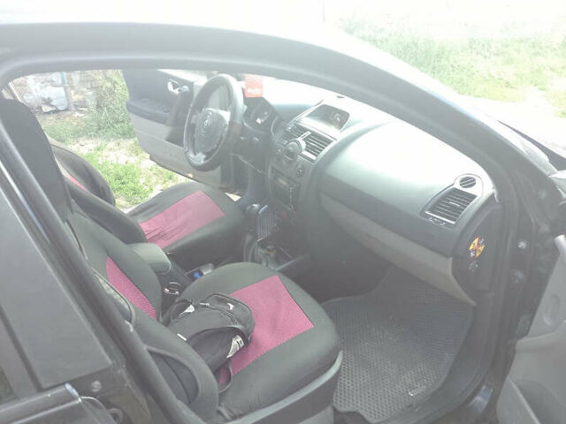 Черный Рено Меган, объемом двигателя 1.5 л и пробегом 311 тыс. км за 3900 $, фото 7 на Automoto.ua