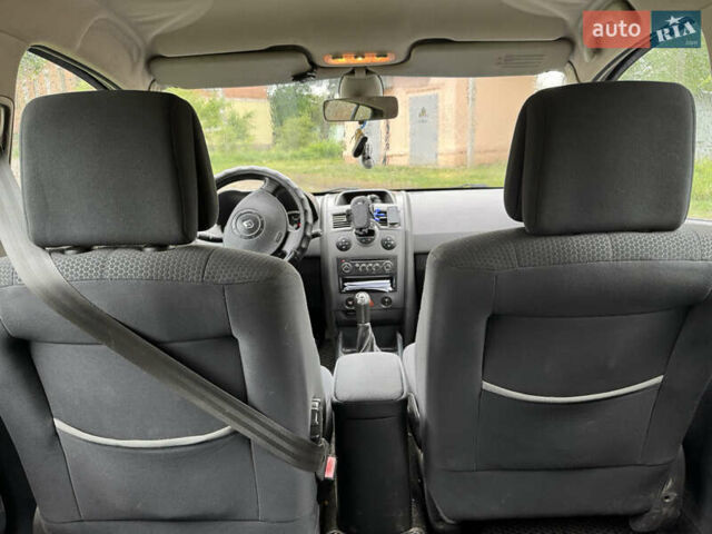 Черный Рено Меган, объемом двигателя 1.6 л и пробегом 229 тыс. км за 4000 $, фото 7 на Automoto.ua