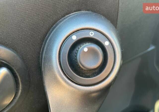 Чорний Рено Меган, об'ємом двигуна 1.6 л та пробігом 255 тис. км за 5290 $, фото 12 на Automoto.ua