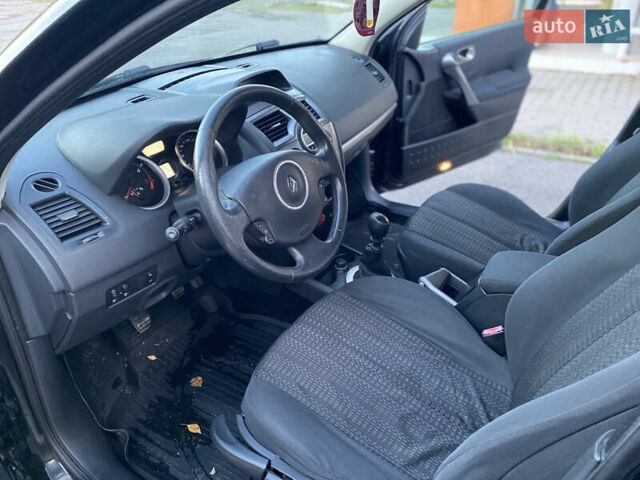 Рено Меган 2006 в Жмеренке на Automoto.ua Черный Рено Меган, объемом двигателя 1.46 л и пробегом 260 тыс. км за 3850 $, фото 15 на Automoto.ua