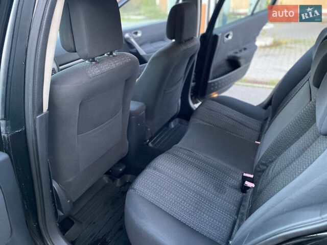 Рено Меган 2006 в Жмеренке на Automoto.ua Черный Рено Меган, объемом двигателя 1.46 л и пробегом 260 тыс. км за 3850 $, фото 13 на Automoto.ua