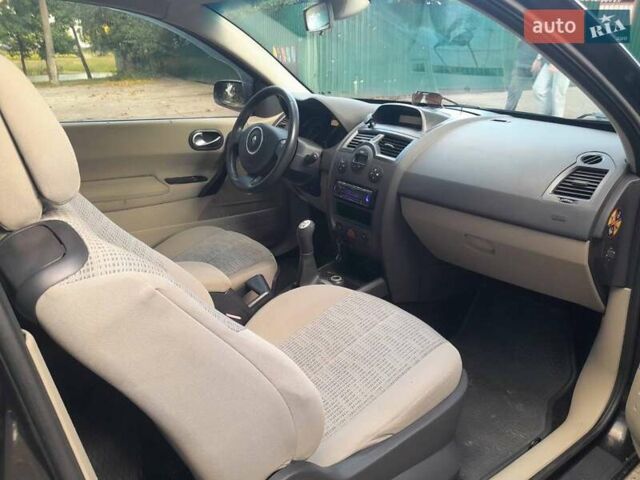 Черный Рено Меган, объемом двигателя 1.6 л и пробегом 300 тыс. км за 4300 $, фото 6 на Automoto.ua