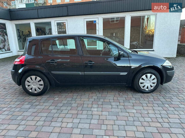 Черный Рено Меган, объемом двигателя 1.46 л и пробегом 237 тыс. км за 3600 $, фото 2 на Automoto.ua