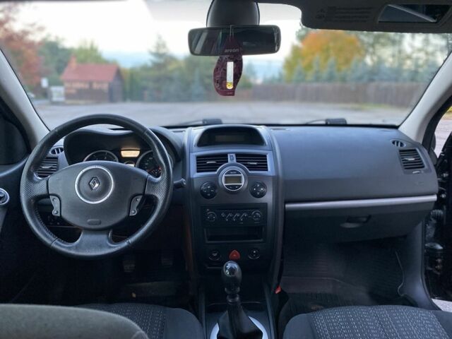 Черный Рено Меган, объемом двигателя 1.5 л и пробегом 235 тыс. км за 3850 $, фото 16 на Automoto.ua