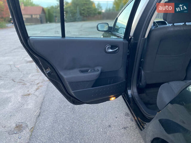 Рено Меган 2006 в Жмеренке на Automoto.ua Черный Рено Меган, объемом двигателя 1.46 л и пробегом 260 тыс. км за 3850 $, фото 12 на Automoto.ua