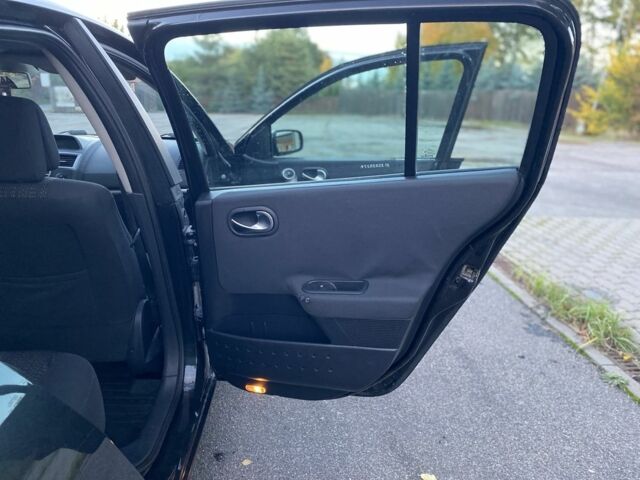 Черный Рено Меган, объемом двигателя 1.5 л и пробегом 235 тыс. км за 3850 $, фото 10 на Automoto.ua