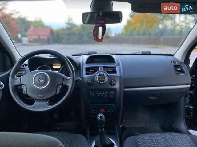 Рено Меган 2006 в Жмеренке на Automoto.ua Черный Рено Меган, объемом двигателя 1.46 л и пробегом 260 тыс. км за 3850 $, фото 16 на Automoto.ua
