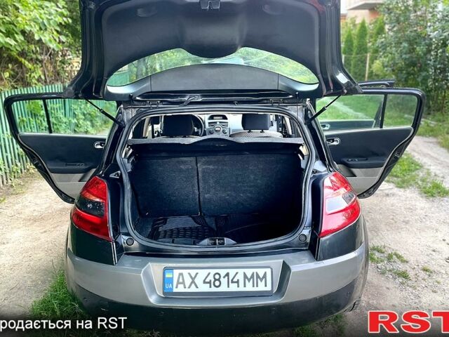 Черный Рено Меган, объемом двигателя 1.5 л и пробегом 250 тыс. км за 3650 $, фото 12 на Automoto.ua